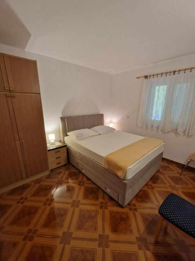 Apartments Marija Pisak Exterior photo