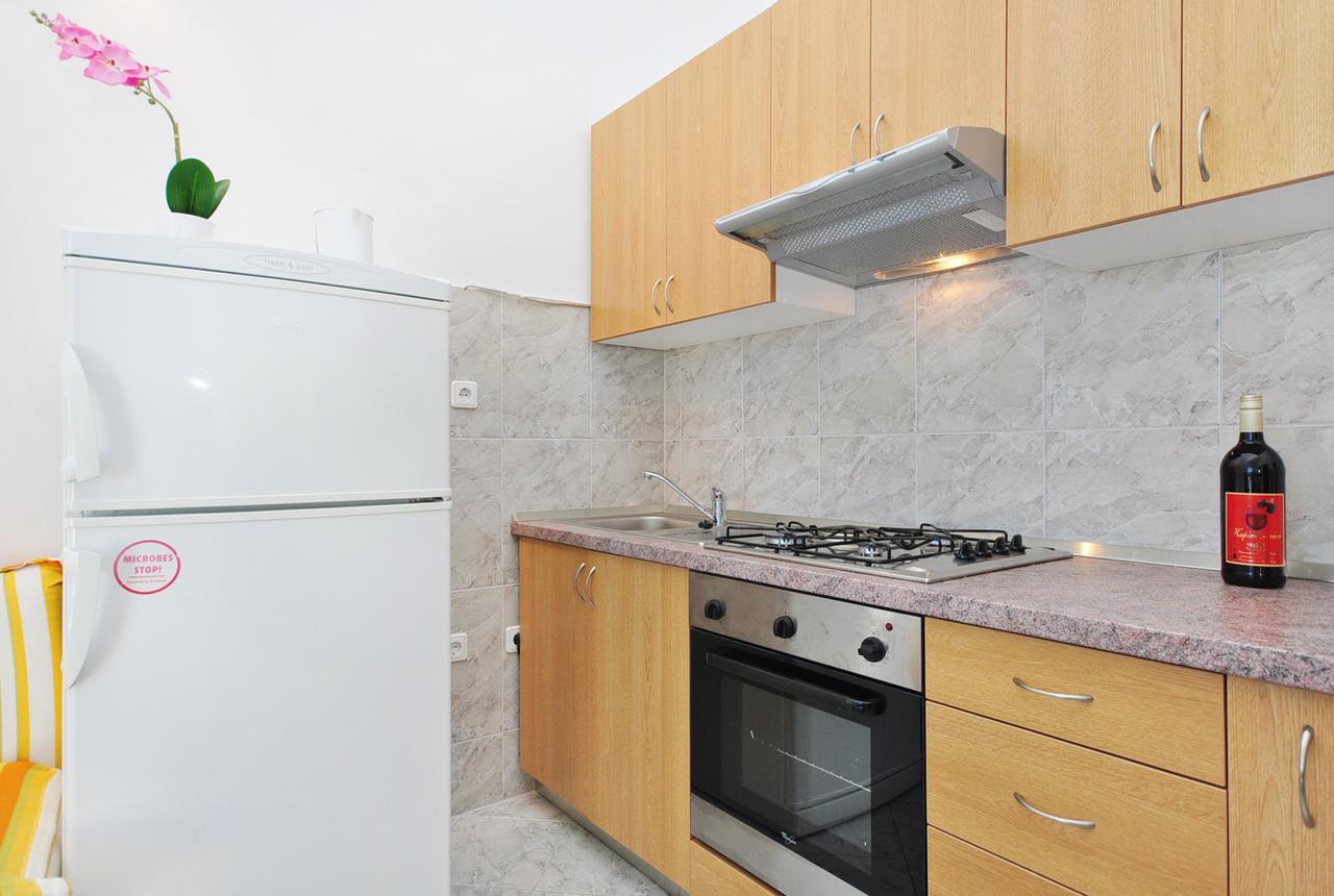 Apartments Marija Pisak Exterior photo