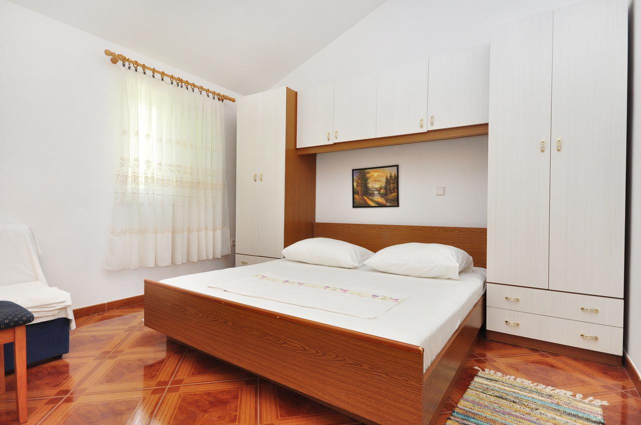 Apartments Marija Pisak Exterior photo