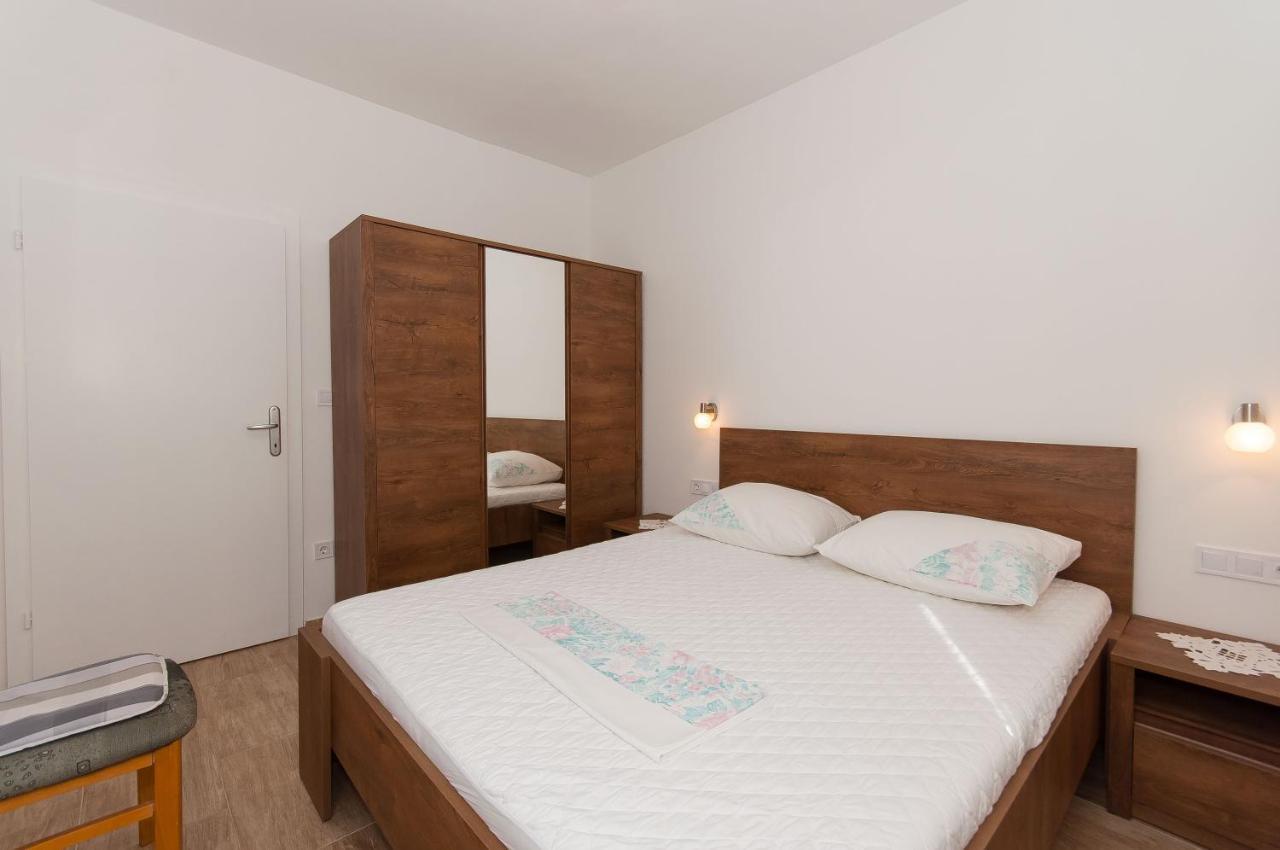 Apartments Marija Pisak Exterior photo