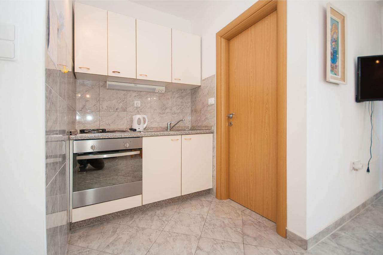 Apartments Marija Pisak Exterior photo