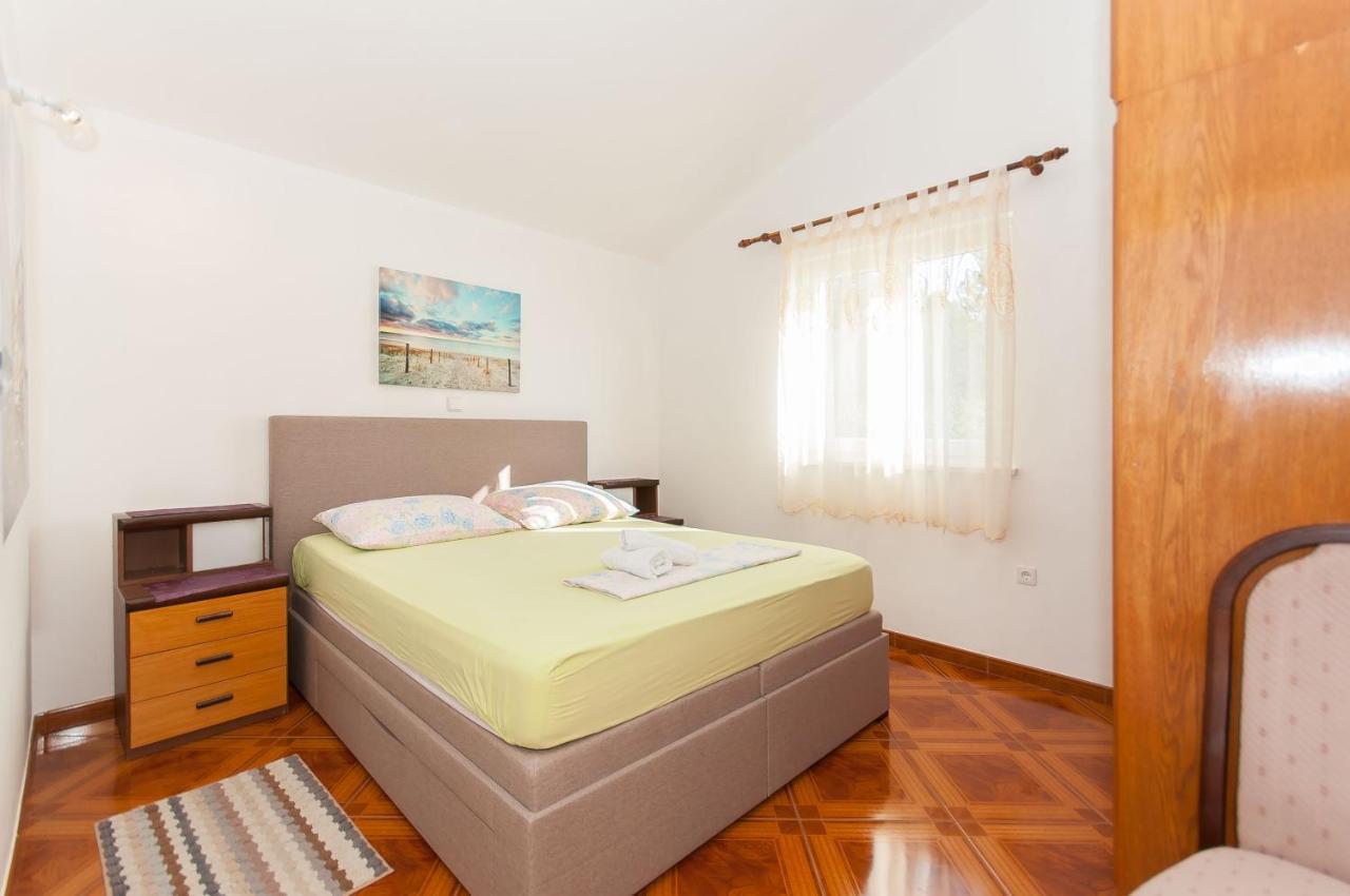 Apartments Marija Pisak Exterior photo
