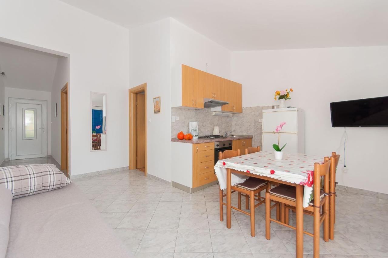 Apartments Marija Pisak Exterior photo