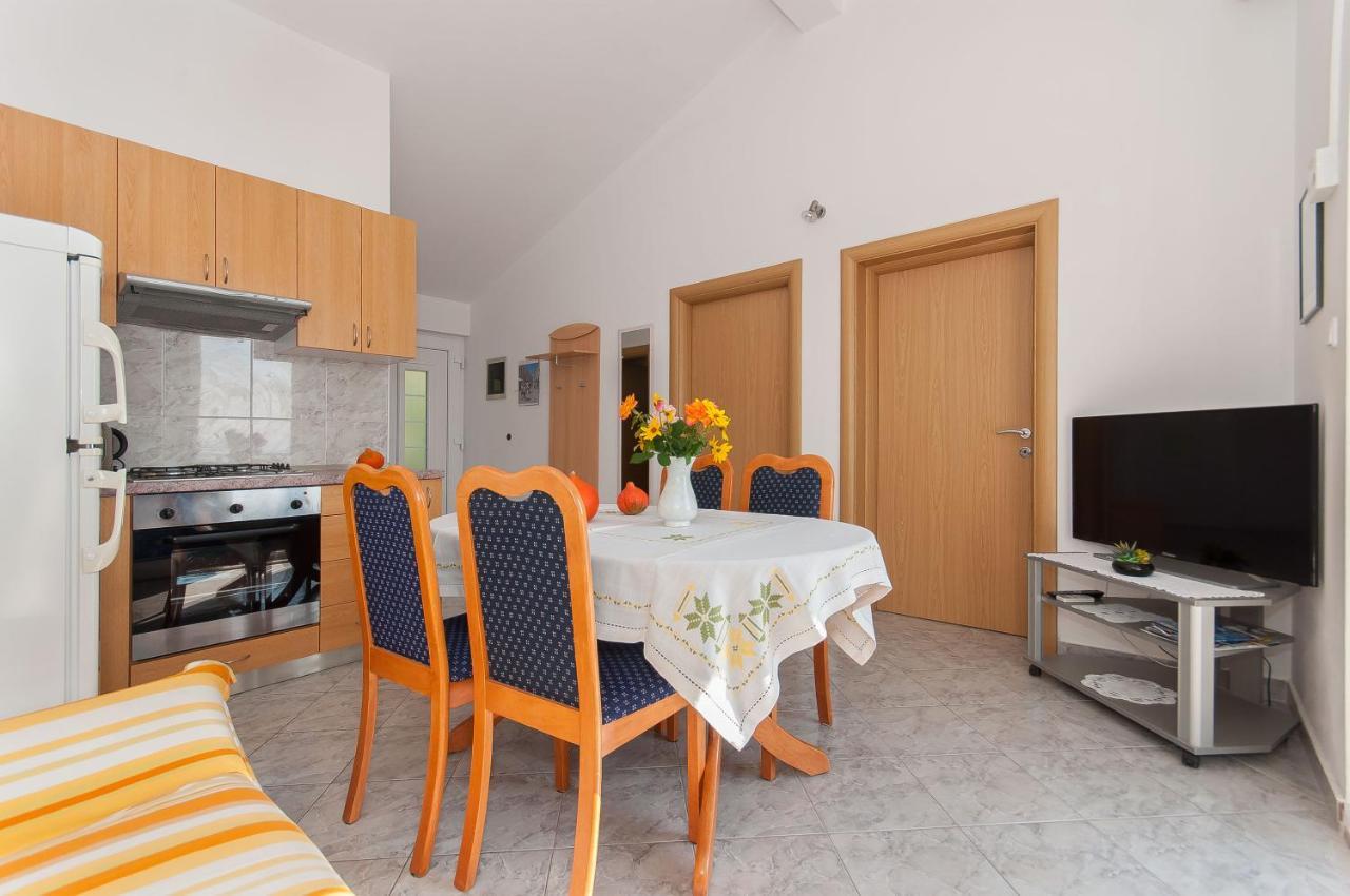 Apartments Marija Pisak Exterior photo